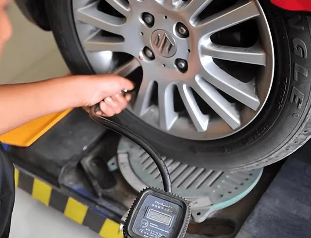 胎压高0.1真能年省600？老司机百万公里零爆胎的狠招打脸伪科学！