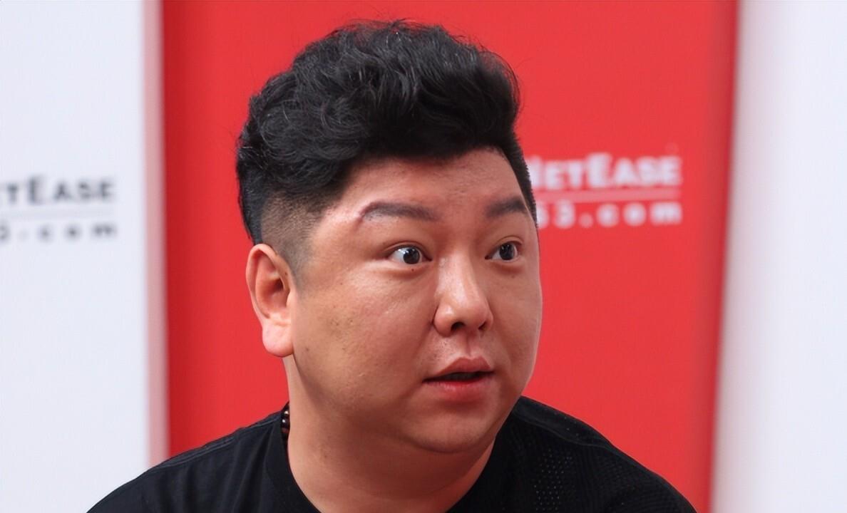 原来他们是夫妻，老公演技不输老戏骨何冰，老婆演过父母爱情