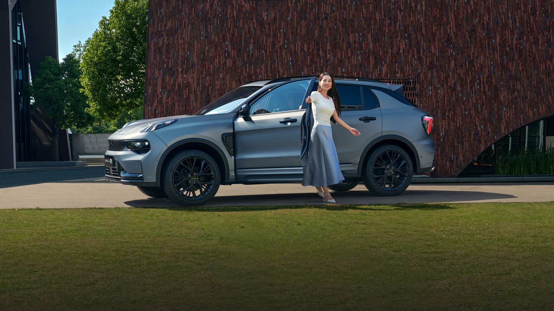 领克01焕新版宝藏座驾实锤！可城可野的出行好搭子