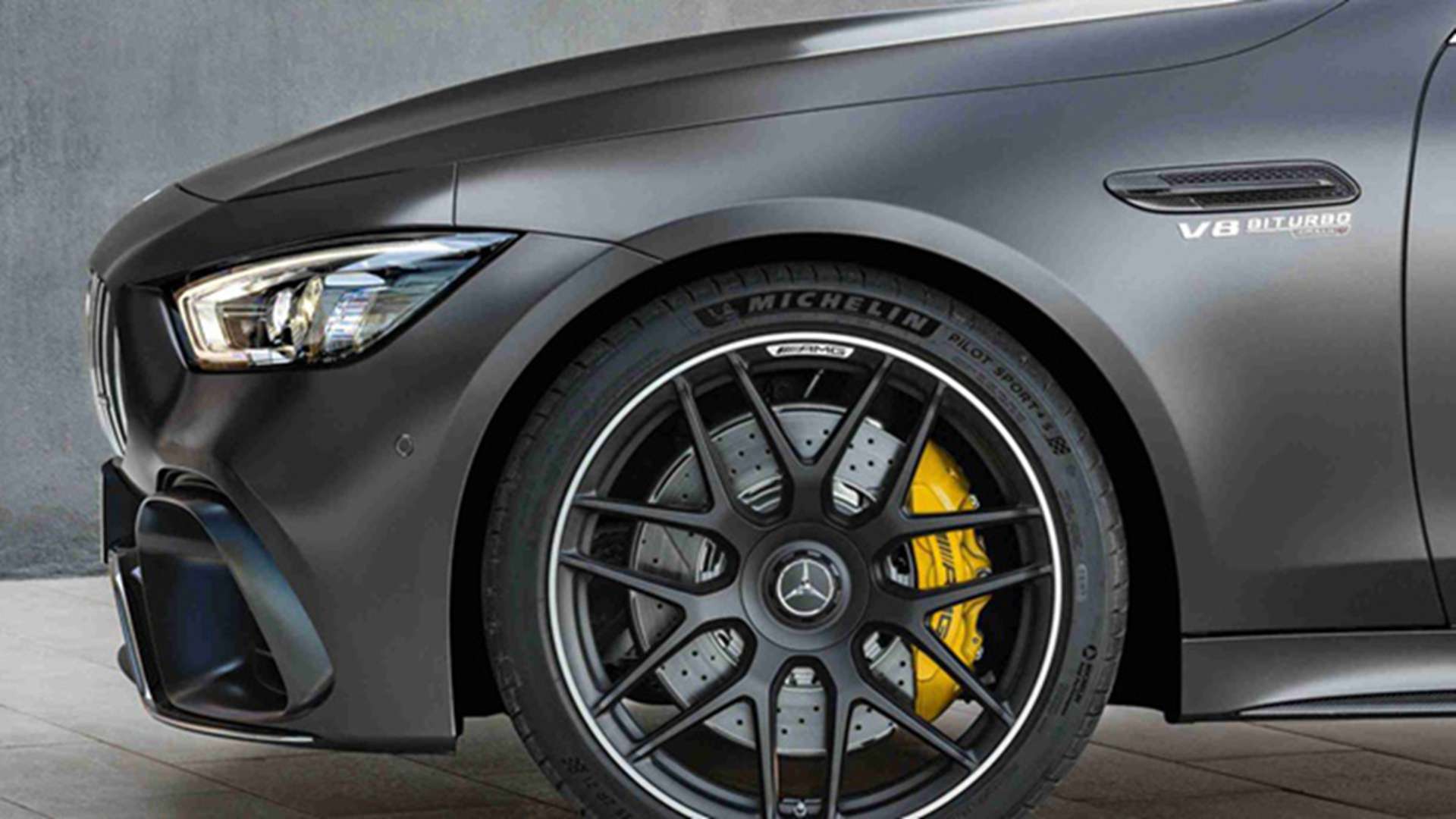 奔驰C180L时尚运动版轿车：驾乘体验与车辆详解