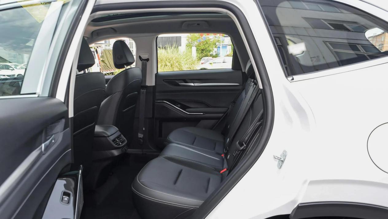 10万元预算，捷达VS5和哈弗H6，合资VS国产，家用选谁更好？