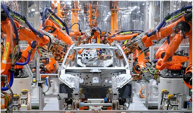 奥迪Q6L e-tron：豪华智能电动SUV的破局之作