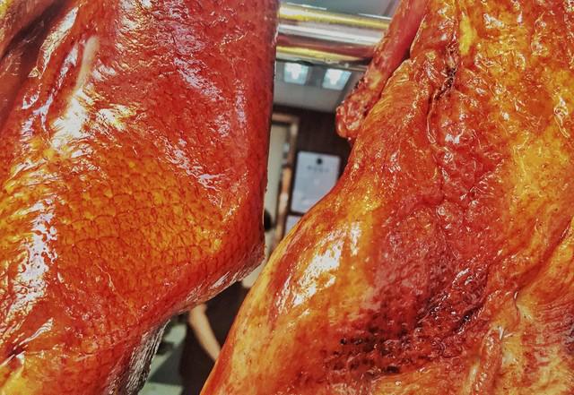 教你做脆皮烧鹅, 皮脆肉嫩, 色泽金红, 味道鲜美而著称!