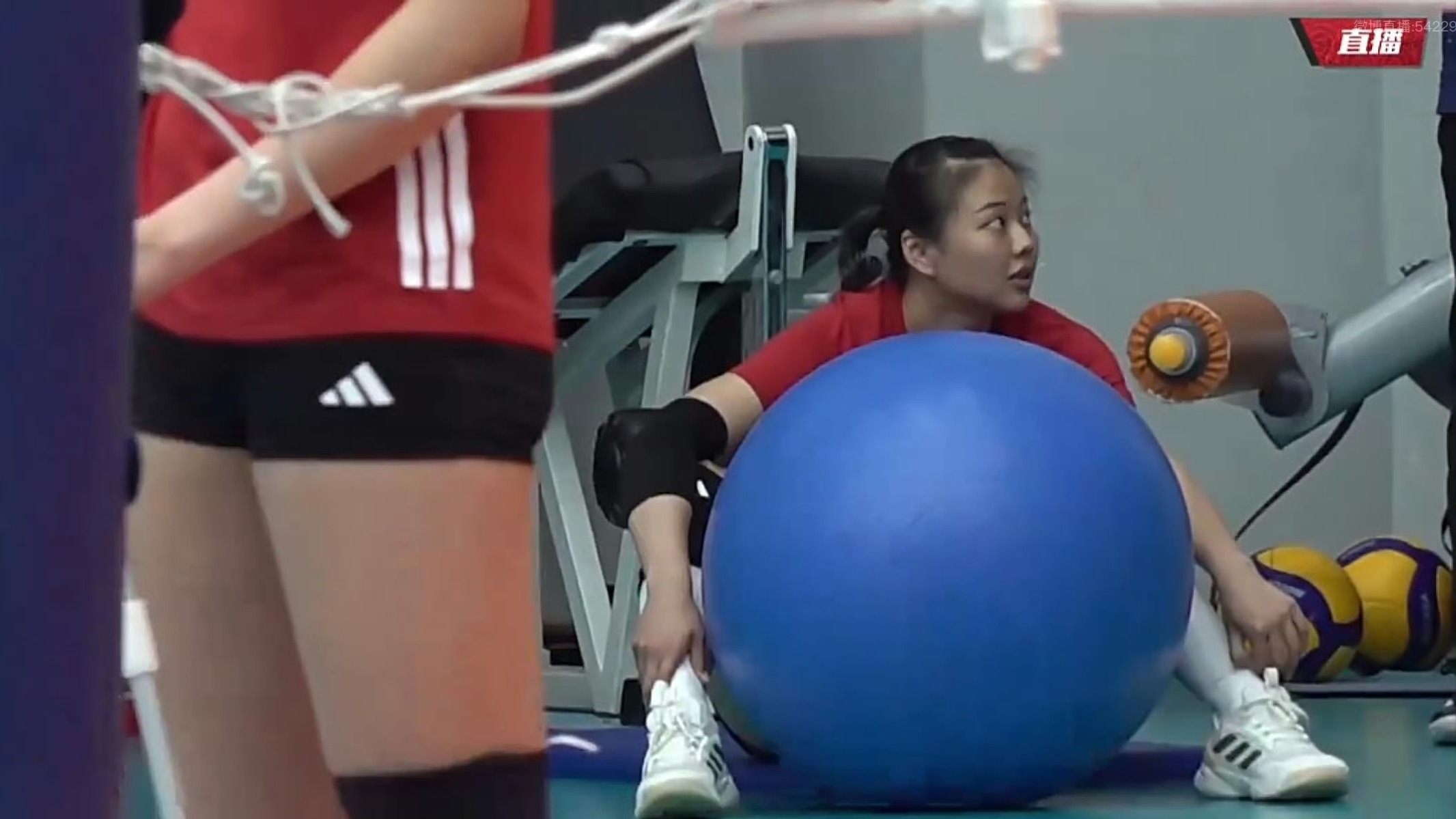 中国女排好消息！李盈莹回归，龚翔宇当教练，杨昊提到队内关系