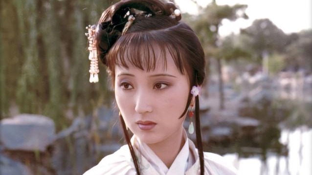 红楼梦：林黛玉母亲贾敏究竟有何惊人魅力，20年后王夫人依旧对她满怀深深羡慕？