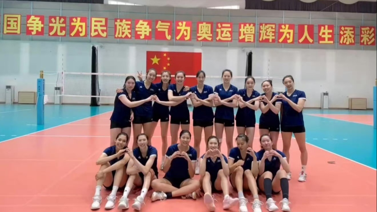 董禹含无缘，单琳倩落选，16岁接应有戏，女排19人集训名单必调整