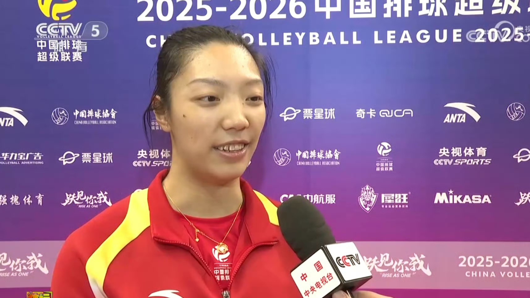 3：0！江苏女排多点开花，唐欣惊艳，上海一传崩盘，蔡斌也无奈