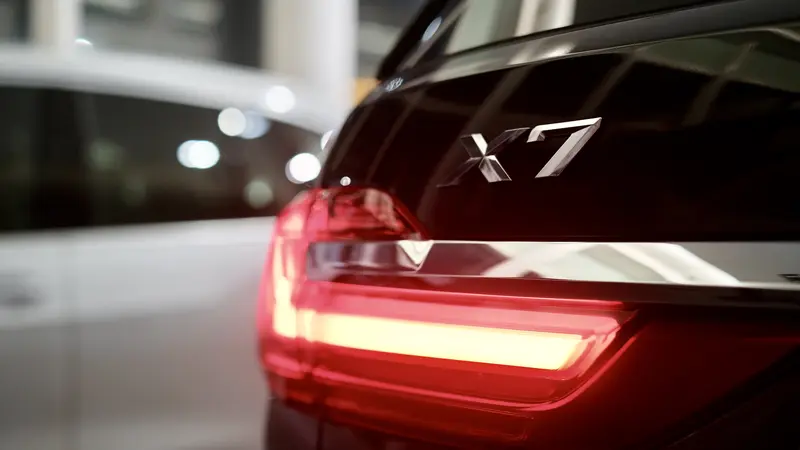 宝马iX7谍照曝光，或2027年上市售价约10万美元