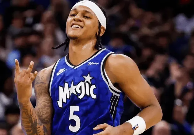 NBA季后赛魔术客场对阵活塞的比赛已经结束。全场战罢，魔术以（1）112-101