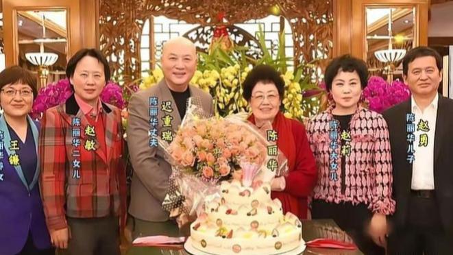 紫檀博物馆照常开门，没人抢公章也没人吵架