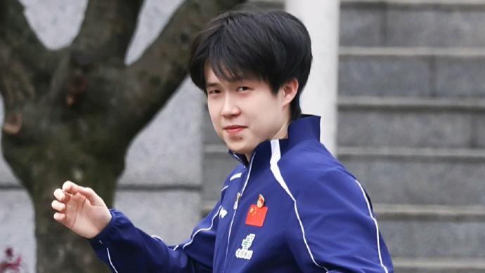 名嘴怒怼王楚钦黑粉：头哥三大赛都拿过 你只看单打其他都不是金牌吗？