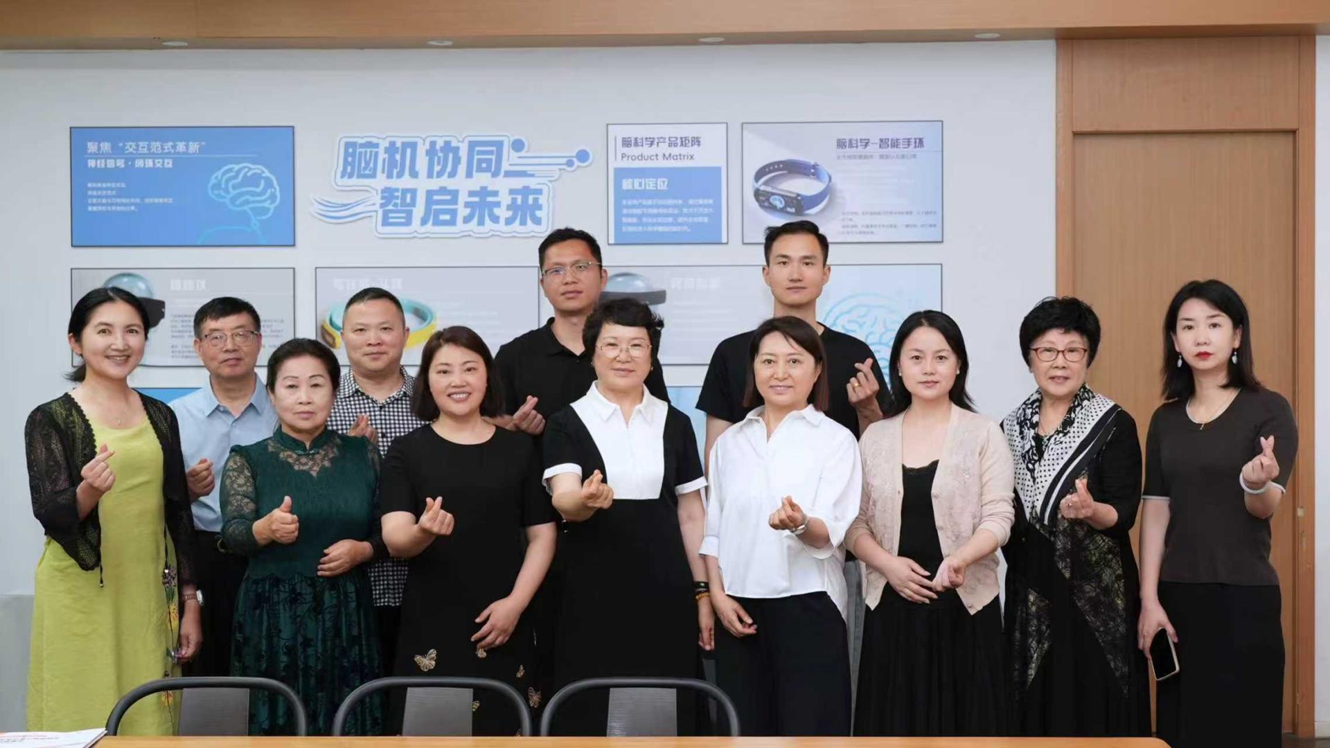 智聚瑞格 风华共鉴
—天下学子苏州工业园区分会五月雅聚圆满落幕