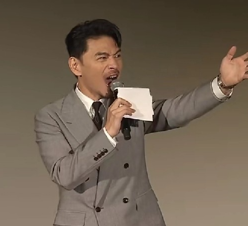 周杰伦《太阳之子》MV发布会
没想到的是，刚开始就让人尴尬了，尤其是主持人的状态