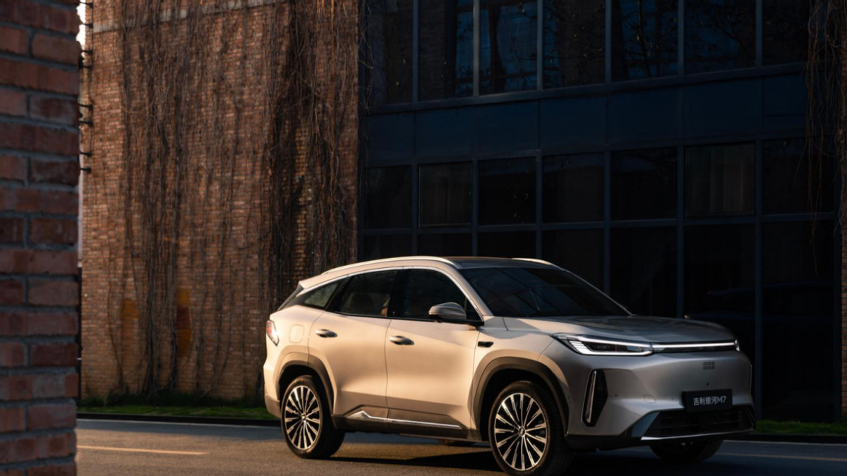 终于等到！吉利银河M7正式预售，舒适与操控双在线