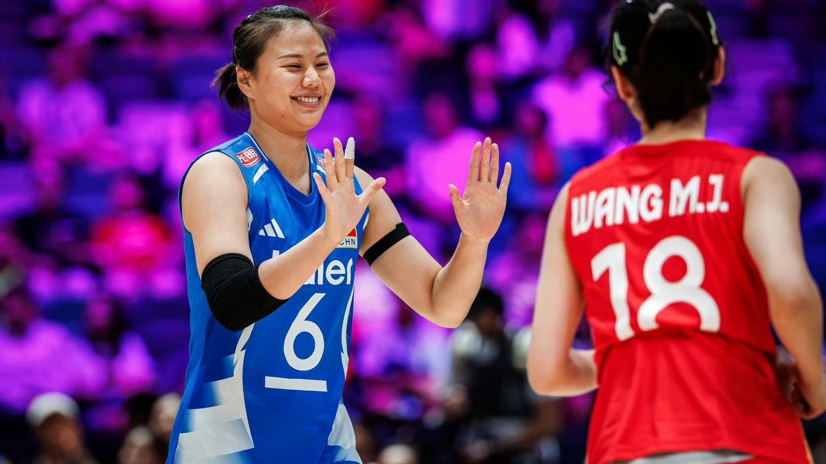 1：3！中国女排送大礼，庄宇珊25分，龚翔宇零效率，陈厚羽5拦