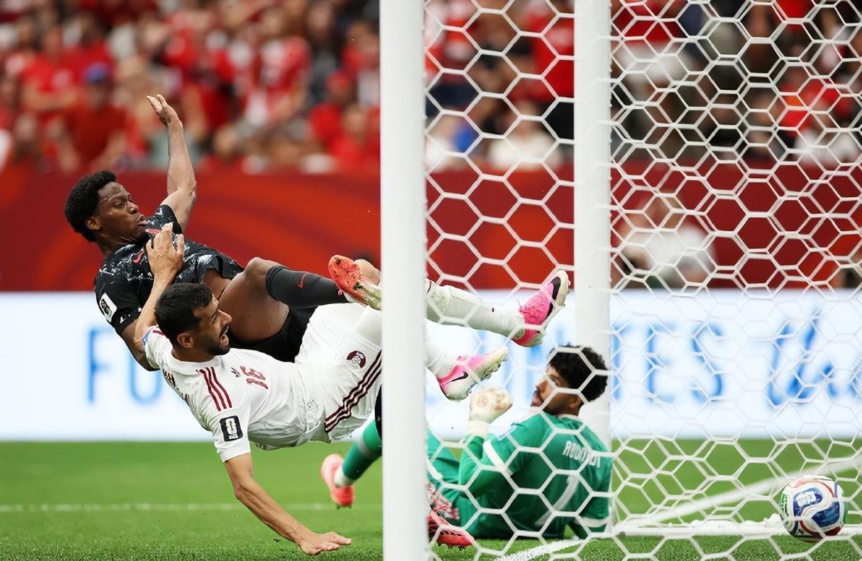 太狂躁了，6比0狂胜卡塔尔，加拿大极有可能是本届世界杯最大黑马。FIFA排名第3