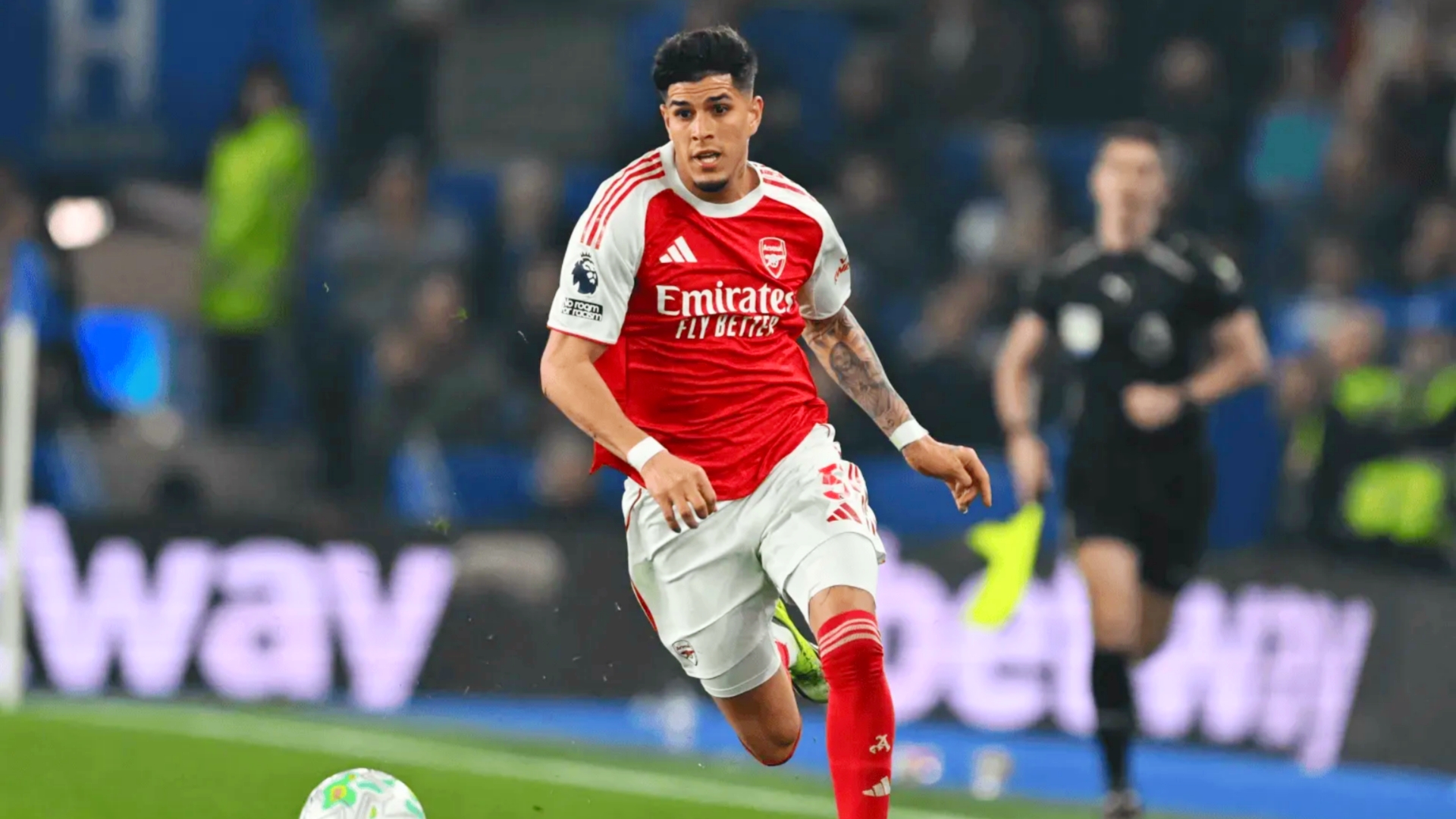 罗马诺表示：因卡皮耶将成为阿森纳在2026年夏季的第一笔签约。
双方签约五年，药