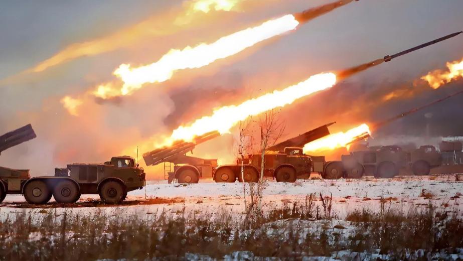 俄乌战争给了中国上了重要一课：一旦战争，导弹无人机要量大、管饱