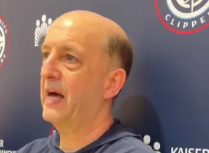 杰夫-范甘迪在今日接受了采访，谈到达里厄斯-加兰回归后科怀-伦纳德在防守端的角色