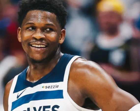 NBA季后赛，森林狼以119-114战胜掘金。
赛后，森林狼球员安东尼-爱德华兹