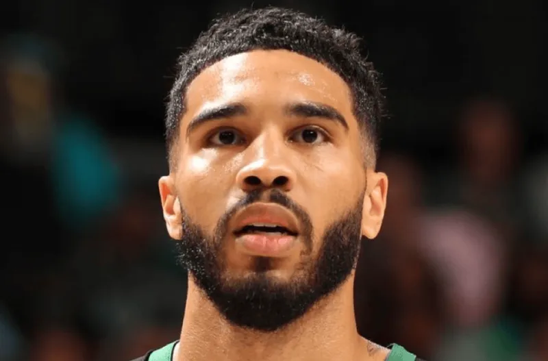 NBA常规赛，凯尔特人客场147-129战胜热火

全场比赛，凯尔特人前锋杰森-