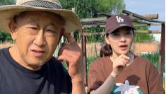 梅婷的“京郊小菜园”火了！51岁穿白裤子下地干活，73岁爷爷是幕后功臣