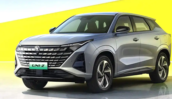 10万出头的预算长安UNI-Z与星舰7该选谁
长安UNI-Z新能源延续了纵横万象