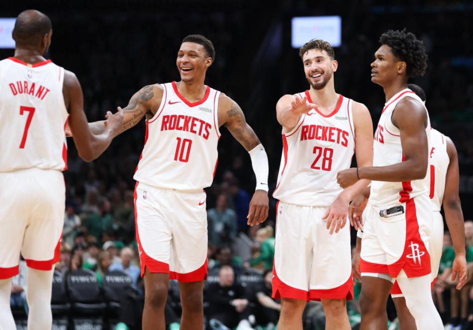 这个赛季老杜能这么健康，真心感谢两个人

这个赛季老杜能这么健康，虽然看着上场时