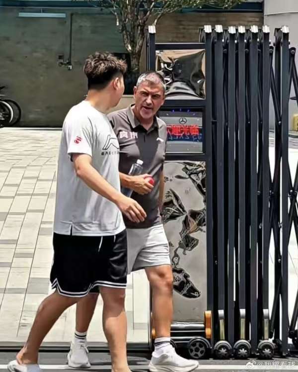 广东外教已经抵达东莞带队训练，宋涛、张勇军解读杜锋、朱芳雨离队原因