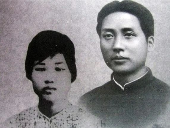 1927年左右，杨开慧和毛泽东。