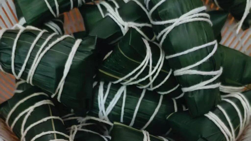周末一大早女儿喊我包粽子，我叫上朋友忙了一天，高压锅煮了5小时，女儿一句话让我破防