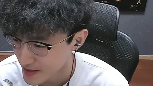 浮夸蔡哥勇闯倩女幽魂，抬手就是第一极品鞋子转化？