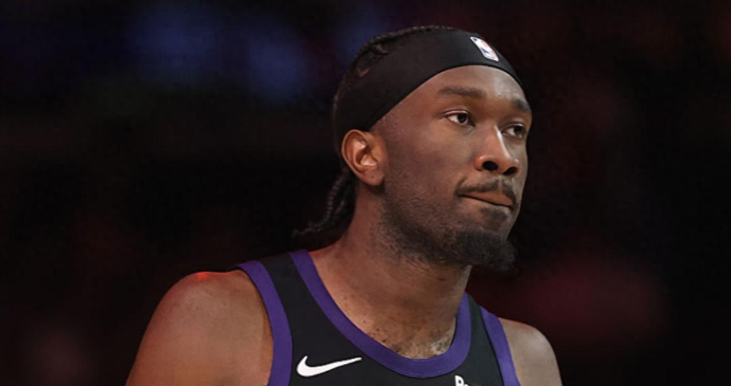 4月21日，据记者Evan Sidery报道，太阳中锋马克-威廉姆斯可能因左脚持