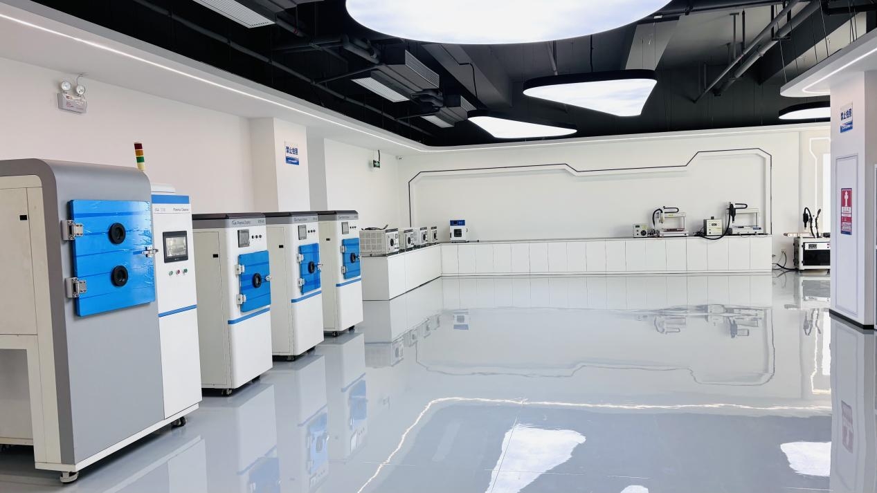 3分钟读懂等离子清洗机工作原理！方瑞设备为什么能去除表面油污