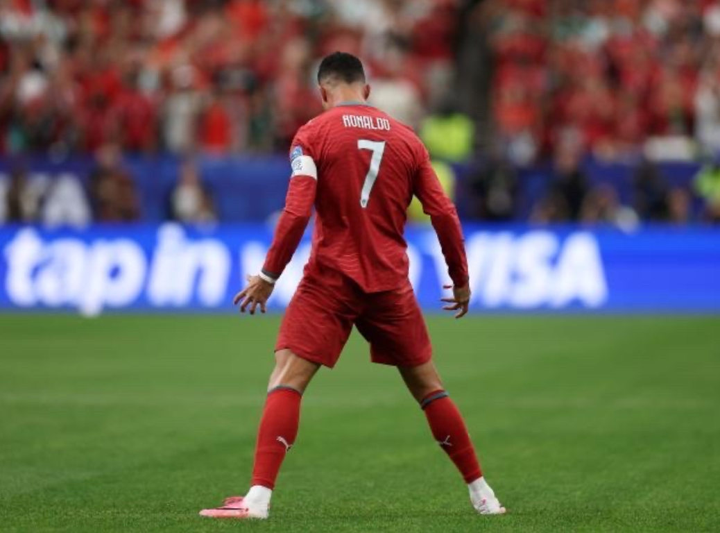 北京时间7月3日早7点，2026世界杯1/16决赛上演情怀拉满的重磅对决，葡萄牙