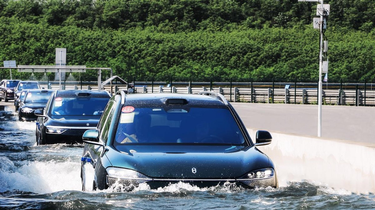 在一起，造好车！问界用户在工厂验收交付仪式圆满举行
