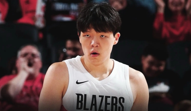 小杨或许比周琦天赋高点，但在篮球方面他俩都不是刻苦型。
两人在cba都是靠天赋打