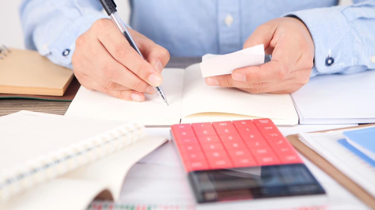 拒绝无效投标：如何用“查、看、比”三个动作，把中标率提上来？