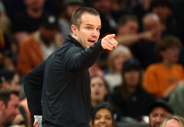 一将无能累死三军

神棍奥特！！！今天打开拓者的比赛最后dnp马威用一个大罗，进