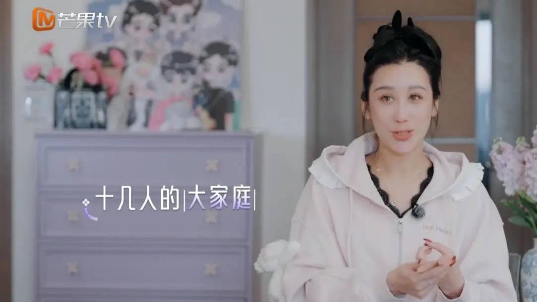 嫁大16岁陈浩民，5年生4胎、伺候公婆小姑等15人，蒋丽莎图什么？