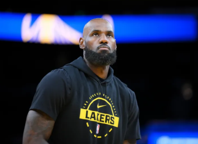 前NBA球员德马库斯-考辛斯在一档节目中，谈到了全新阵容的76人能否在系列赛中击