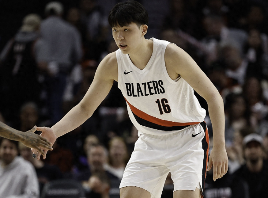 连上去跑两分钟的资格都没有吗？

开拓者到底是球队属于争冠球队锻炼不了？还是说设