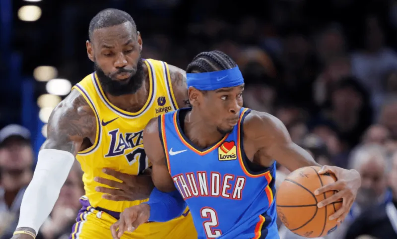 湖人老将勒布朗-詹姆斯在最新一期与史蒂夫-纳什的播客节目中谈起了雷霆后卫谢伊-吉