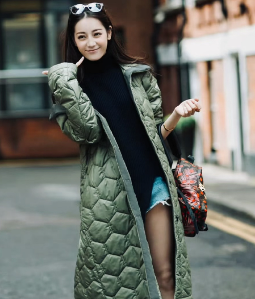 把心动藏进人海，只为看你绽放万丈光芒