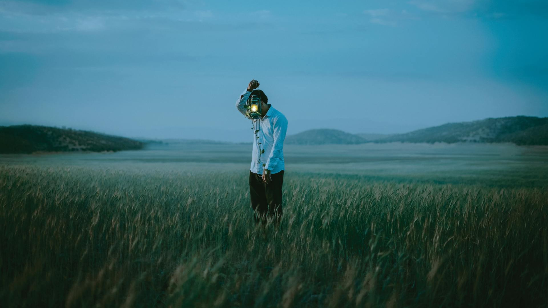 从李亚鹏到张雪：为什么一个中国男人只要坚持做点什么，就能打动那么多人，这说明了什么？