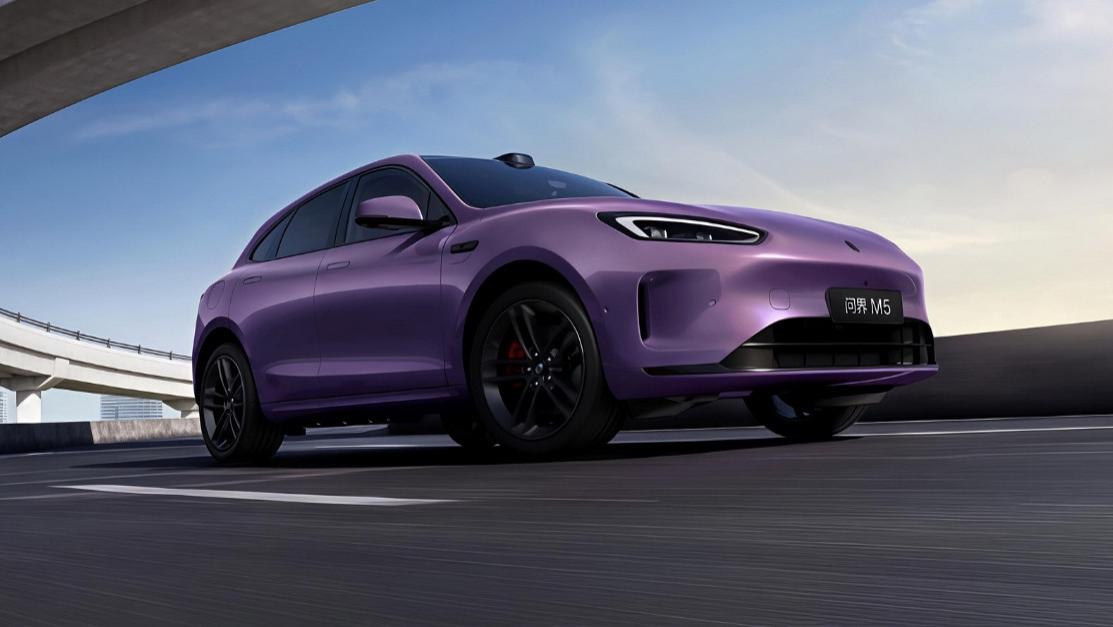 新春将至，问界M5成为年轻人节日出行的优中之选