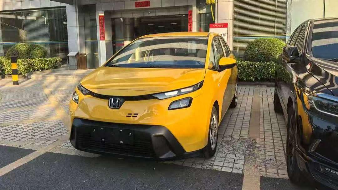 26款本田飞度即将上市，外观更新，升级10.1英寸屏，支持手机互联