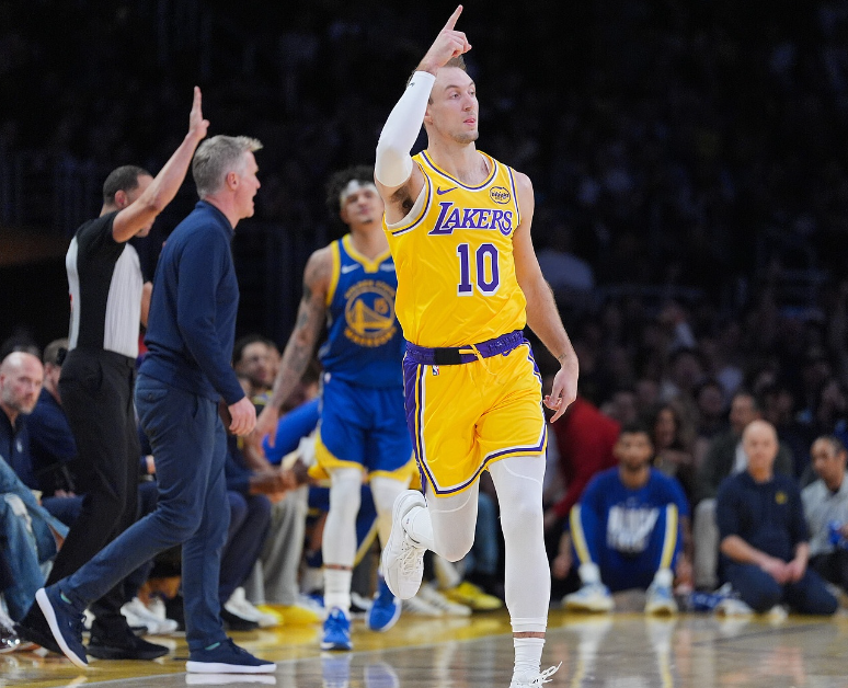 肯纳德这两场为啥这么爆，而且还是阿门防的，有什么说法吗？
看到三分命中率第一就知