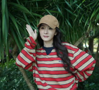 在其他宇宙里，我们或许不相识