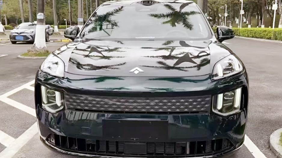 昊铂S600现身，前脸神似“领克01”，车长超5米，还带轿跑SUV身形